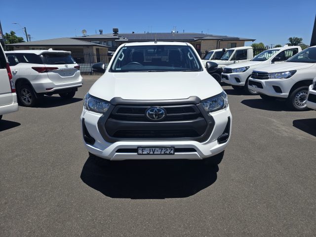 2021 Hilux 4x4 SR 2.8L T Diesel Automatic Double Cab - Image 2