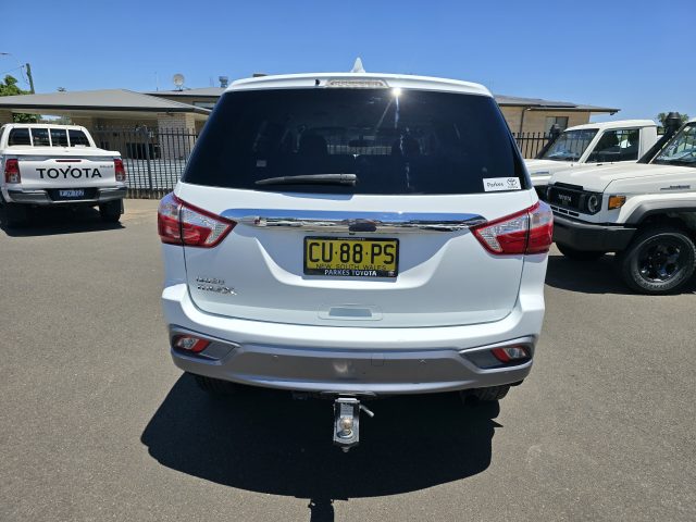 2019 ISUZU MU-X LS-U (4x2) 6 SP AUTO SEQUENTIAL 4D WAGON - Image 3