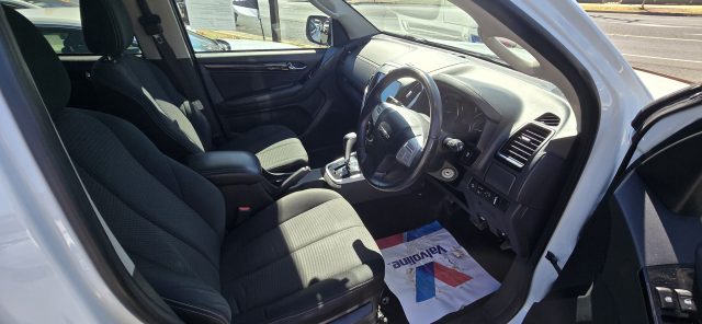 2019 ISUZU MU-X LS-U (4x2) 6 SP AUTO SEQUENTIAL 4D WAGON - Image 6