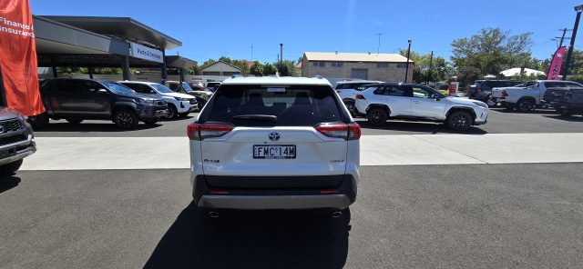 2020 RAV4 Hybrid GXL-2WD 2.5L Auto - Image 3