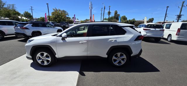 2020 RAV4 Hybrid GXL-2WD 2.5L Auto - Image 4