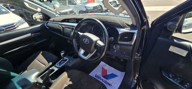 2018 Hilux 4x4 SR5 2.8L T Diesel Automatic Double Cab - Image 6