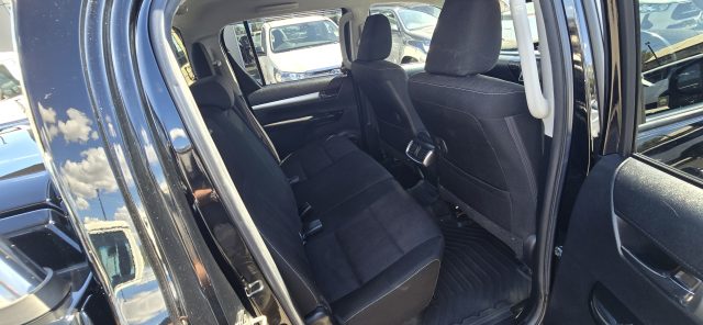 2018 Hilux 4x4 SR5 2.8L T Diesel Automatic Double Cab - Image 7