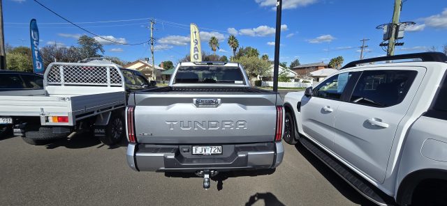 Toyota Tundra Limited MY24 - Image 3