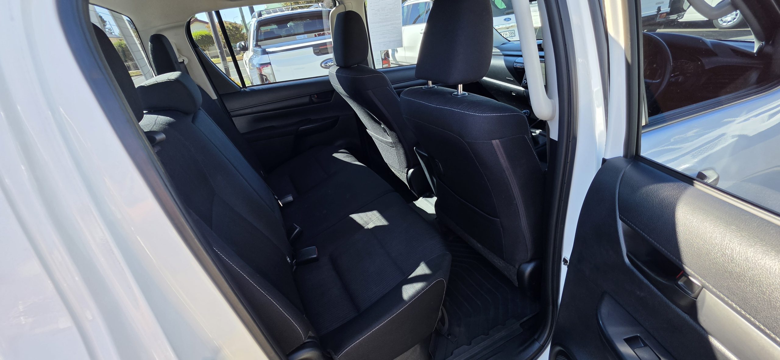 2021 Toyota Hilux GUN126R SR Utility Double Cab 4dr Man - Image 6