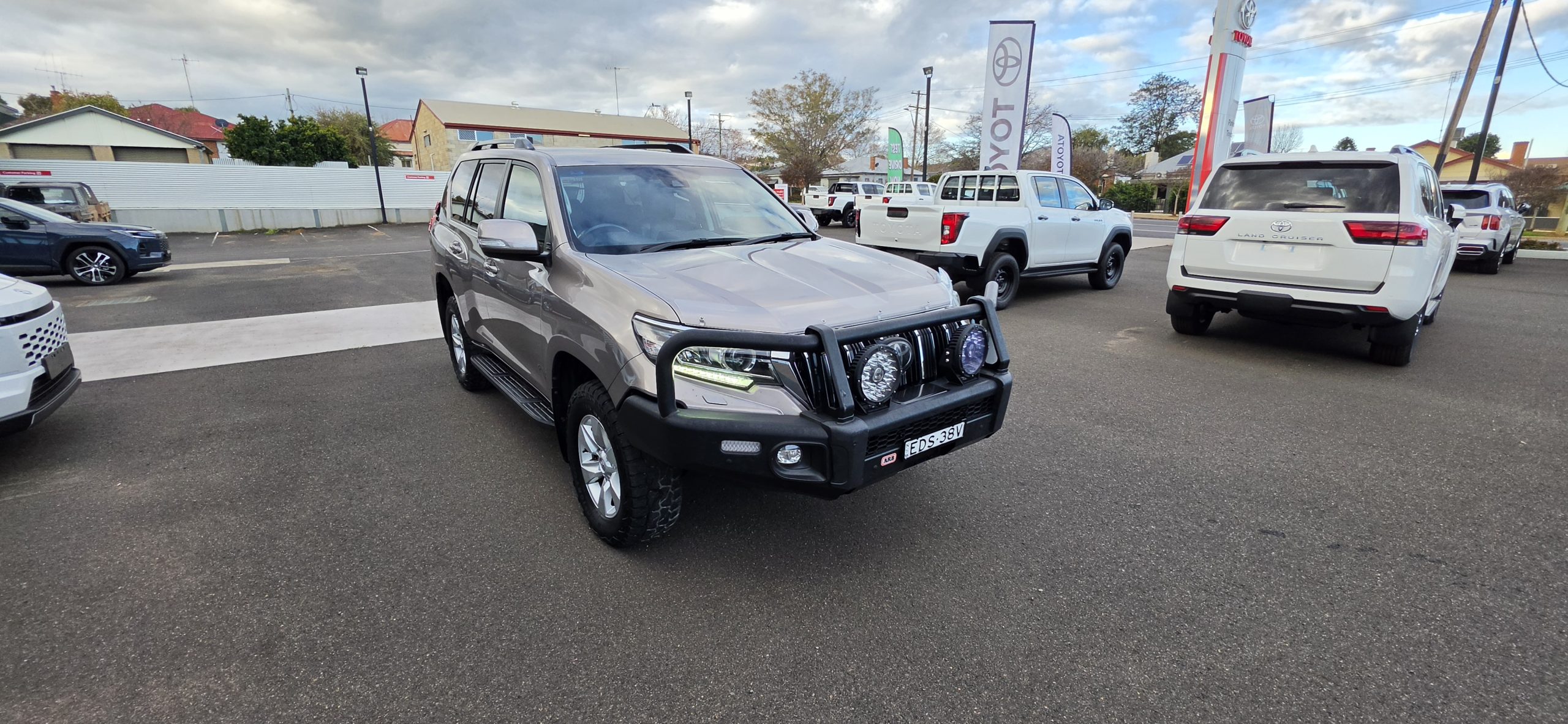 2019 Prado GXL 2.8L T Diesel GXL (Premium Interior + Flat Tailgate)