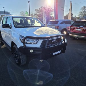 2025 Toyota Hilux 4x4 SR 2.8L T Diesel Automatic Double Cab C/C