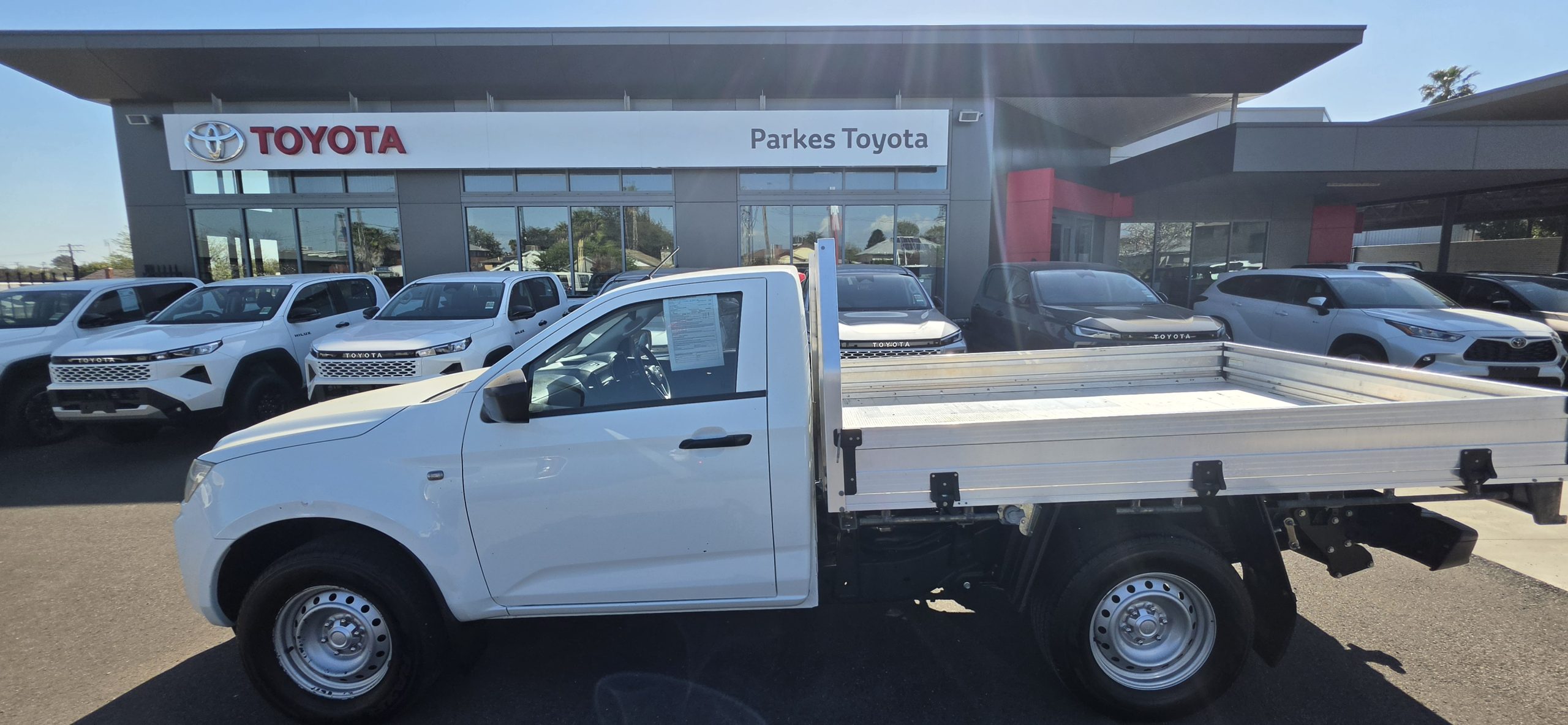 2021 ISUZU D-MAX SX High Ride Cab Chassis Single Cab (4x2) - Image 3