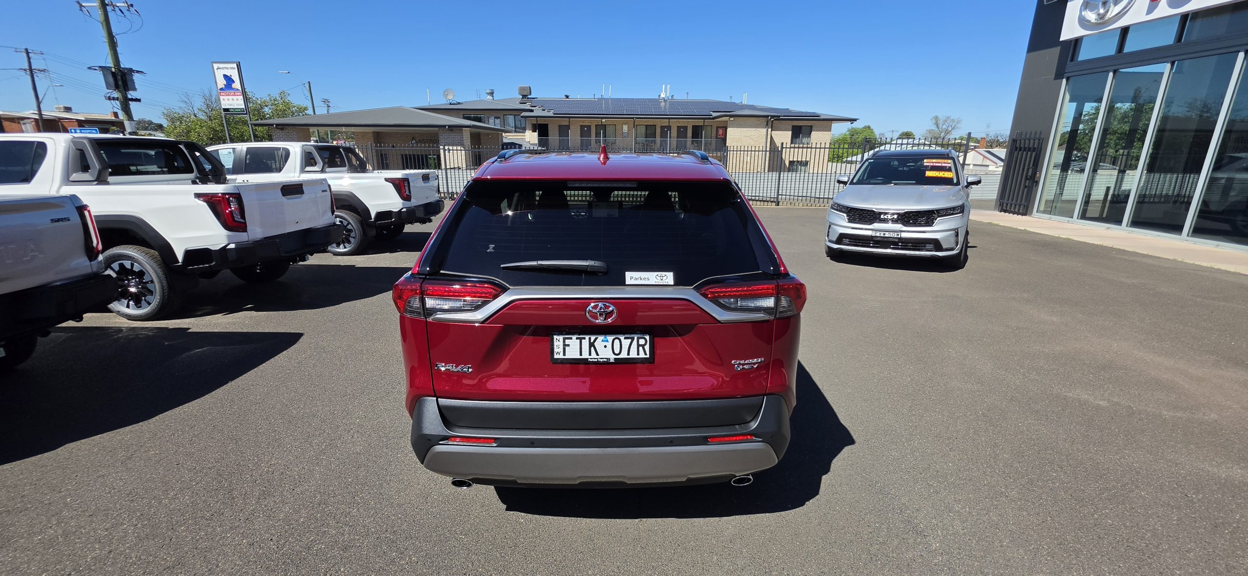 2025 Ex Demo Certified RAV4 Hybrid Cruiser 2WD - Image 4