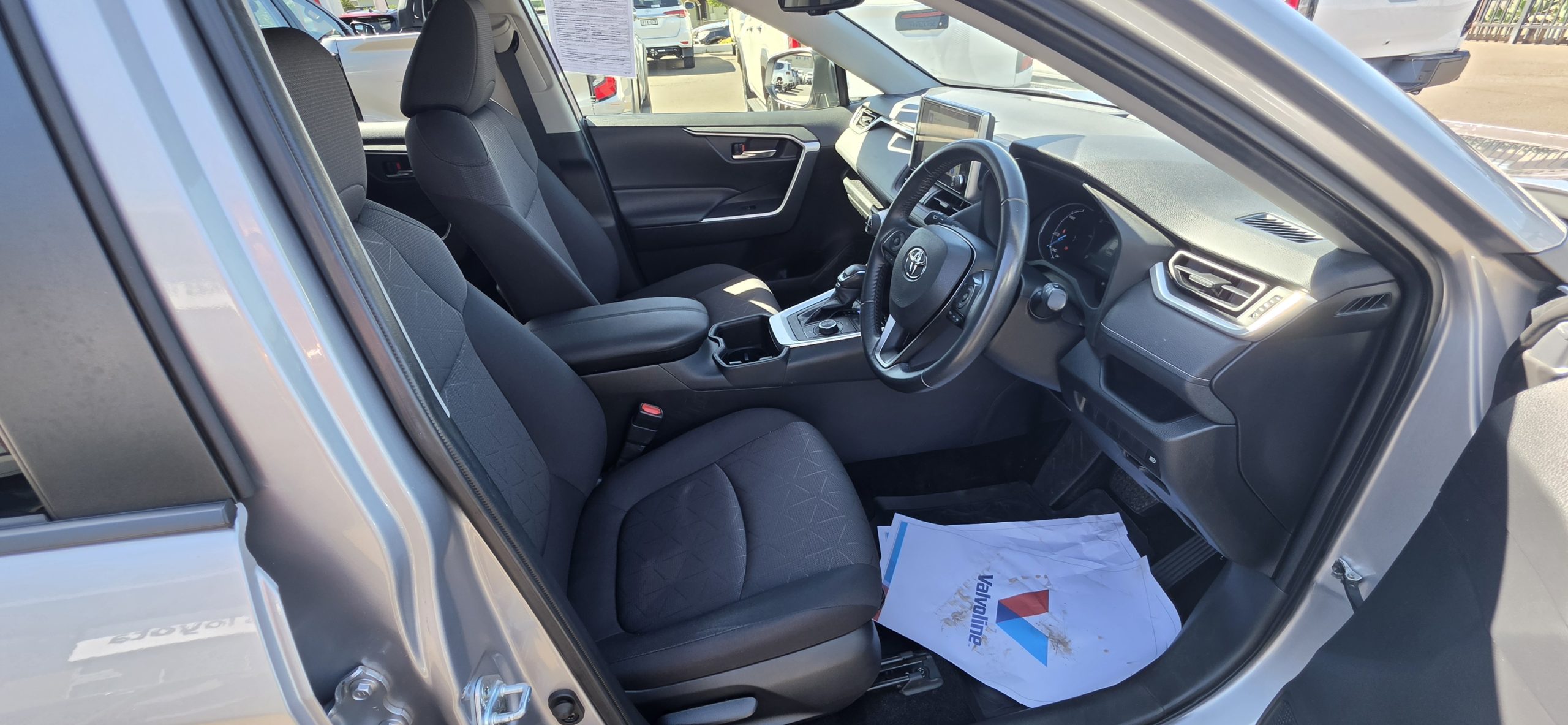 2023 RAV4 Hybrid GXL AWD - Image 5